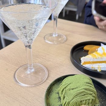 Hanamizuki Cafe - Cafes Near Me - New York, New York