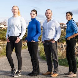 Lynnwood Periodontics & Implants - Our team  - Catherine, Alexa, Dr. B and Swapna