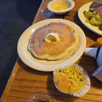 Harris County Smokehouse - Pancakes, cornbread - Barbeque Near Me - Houston, Texas Harris County Smokehouse - Pancakes, cornbread - Barbeque Near Me - Houston, Texas