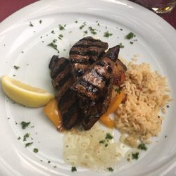 Minos - Grillattua vasikan maksaa sitruunaöljyllä.