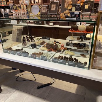 Bethesda Chocolates - Beautiful little shop - Chocolatiers & Shops Near Me - Bethesda, Maryland Bethesda Chocolates - Beautiful little shop - Chocolatiers & Shops Near Me - Bethesda, Maryland