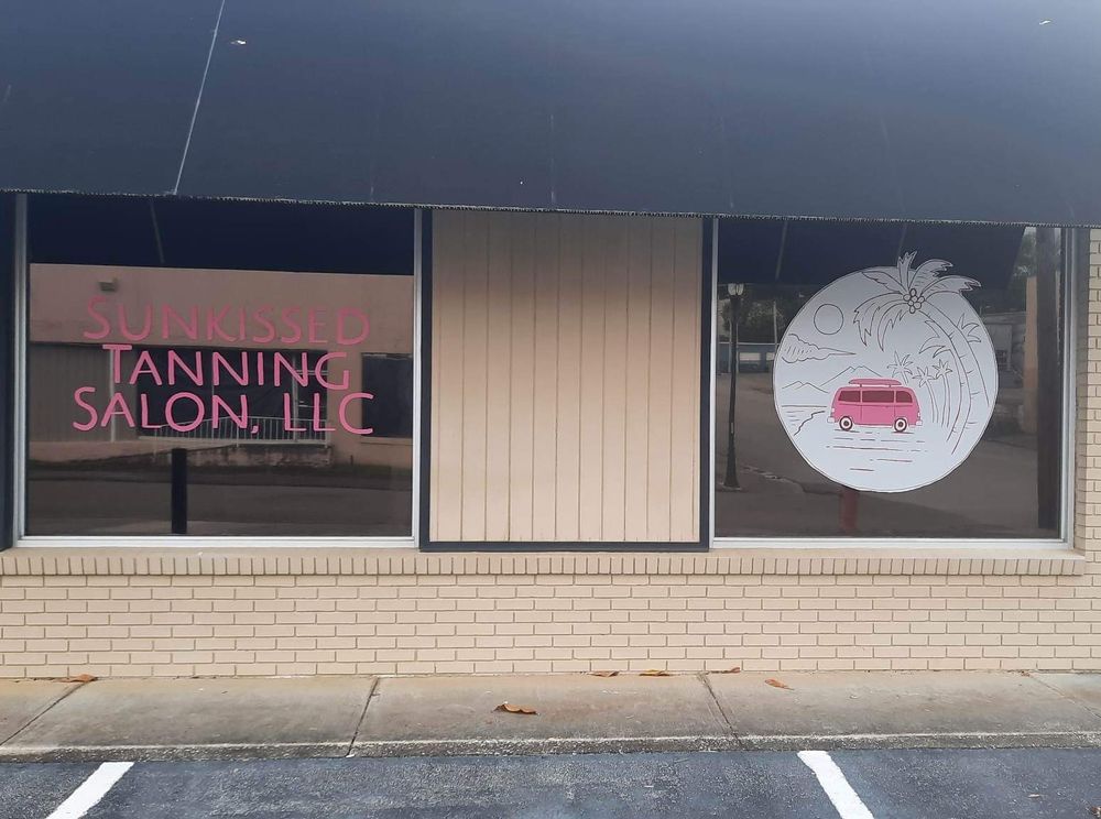 SunKissed Tanning Salon Logo