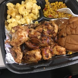 Uncle B's BBQ - BBQ chicken with Mac & corn