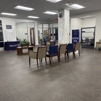 Truist - Inside lobby - Banks & Credit Unions Near Me - Dalton, Georgia Truist - Inside lobby - Banks & Credit Unions Near Me - Dalton, Georgia