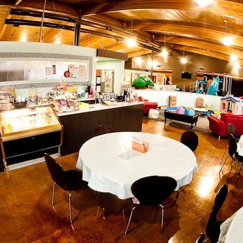 Peake Academy - Beeztro Family Cafe - Party & Event Planning Near Me - Lake Oswego, Oregon Peake Academy - Beeztro Family Cafe - Party & Event Planning Near Me - Lake Oswego, Oregon