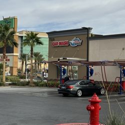 Uncle Rayski's Magic Carwash