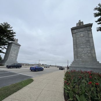 Arlington Memorial Bridge - Landmarks & Historical Buildings Near Me - Washington, DC, District of Columbia