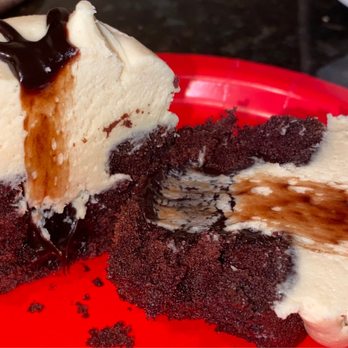 Georgetown Cupcake - Fudge core of Peanut Butter Fudge - Bakeries Near Me - Bethesda, Maryland