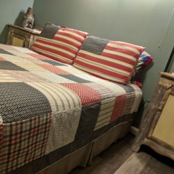 Full Moon Inn - Very comfortable mattress. - Bed & Breakfast Near Me - Fredericksburg, Texas Full Moon Inn - Very comfortable mattress. - Bed & Breakfast Near Me - Fredericksburg, Texas