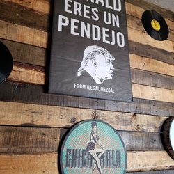 Ilegales - La decoración divertida