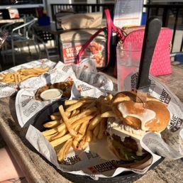 Mac MacDaddy Burger