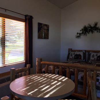 Bryce Country Cabins - Dining area - Vacation Rentals Near Me - Tropic, Utah Bryce Country Cabins - Dining area - Vacation Rentals Near Me - Tropic, Utah