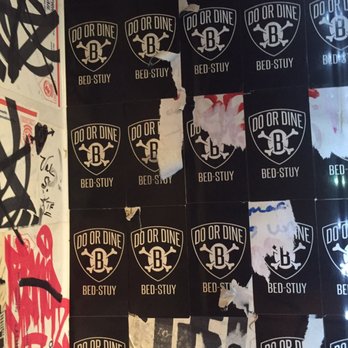Do or Dive - #bathroomshot - Dive Bars Near Me - Brooklyn, New York