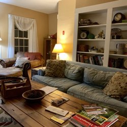 The Sunny G Bed &Breakfast - Living room