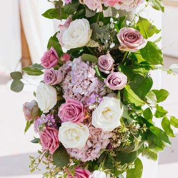 Lannetus Florals - Arch floral close up - Floral Designers Near Me