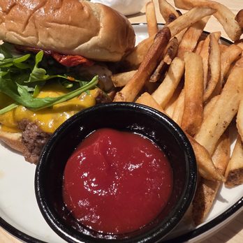 Chase Sapphire Lounge - Airport Lounges Near Me - Grapevine, Texas