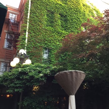 Blind Lemon - Gorgeous atmosphere - Wine Bars Near Me - Cincinnati, Ohio