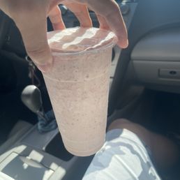 24oz Smoothie- Strawberry Horchata 24oz Smoothie- Strawberry Horchata