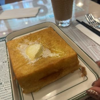 Kong Sihk Tong - Golden lava French toast - Hong Kong Style Cafe Near Me - Flushing, New York