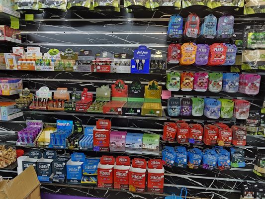 King Tobacco and Vape, 265 S Randall Rd, Elgin, IL 60123, US