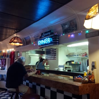 Luxury Diner - Cool lunch counter in a trolley car - Diners Near Me - Cheyenne, Wyoming