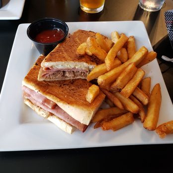 Front St Social - Cuban minus the pickles - Cocktail Bars Near Me - Berea, Ohio