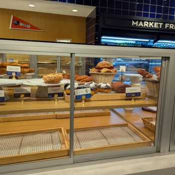Paris Baguette - Lot of quick bites - Bakeries Near Me - Leander, Texas Paris Baguette - Lot of quick bites - Bakeries Near Me - Leander, Texas