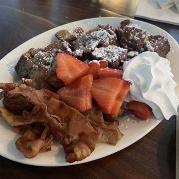 Bay Local Eatery - New American Near Me - Virginia Beach, Virginia