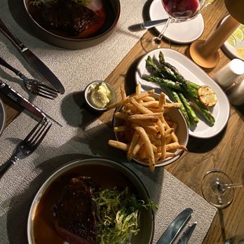 The Oak - filet mignon, asparagus and French fries - American Near Me - Ojai, California The Oak - filet mignon, asparagus and French fries - American Near Me - Ojai, California