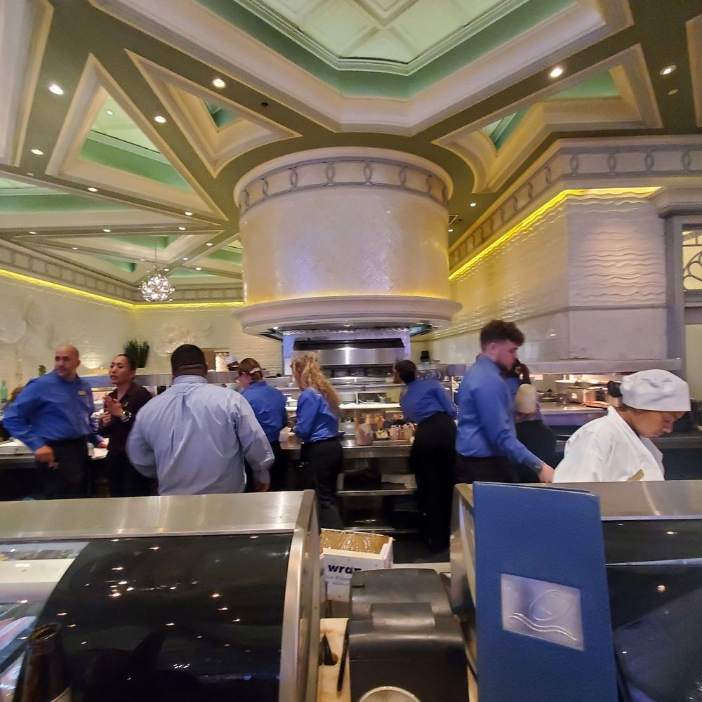 Oceano - Busy kitchen, lots of staff here! - Seafood Near Me - Reno, Nevada Oceano - Busy kitchen, lots of staff here! - Seafood Near Me - Reno, Nevada