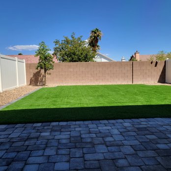CB Desertscapes - a backyard with artificial grass - Landscaping Near Me CB Desertscapes - a backyard with artificial grass - Landscaping Near Me