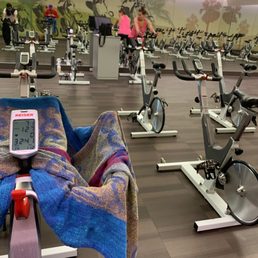 Worst spin teacher i have been too in 3+ years. Worst spin teacher i have been too in 3+ years.