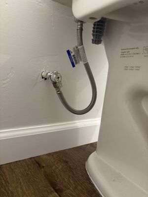 Universal Plumbing Logo