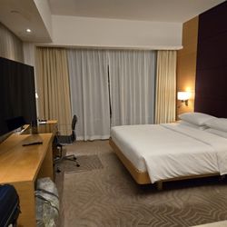 香港凱悅酒店 - Spacious bedroom in the executive room