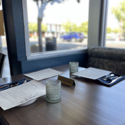 Lo-Fi Lounge & Dining