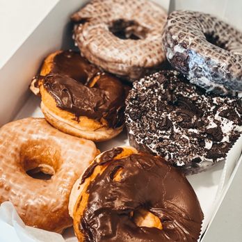 Kane's Donuts-Rt. 1 - Half-Dozen Assorted Donuts (Kane's Picks) - Donuts Near Me - Saugus, Massachusetts Kane's Donuts-Rt. 1 - Half-Dozen Assorted Donuts (Kane's Picks) - Donuts Near Me - Saugus, Massachusetts
