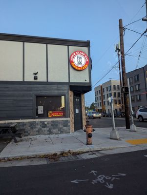 Hour Glass Pub & Eatery by null