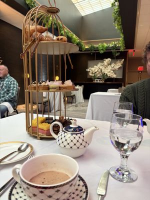 Loews Nashville Hotel at Vanderbilt Plaza by null