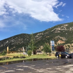 Geyser Whitewater Expeditions - Entrance