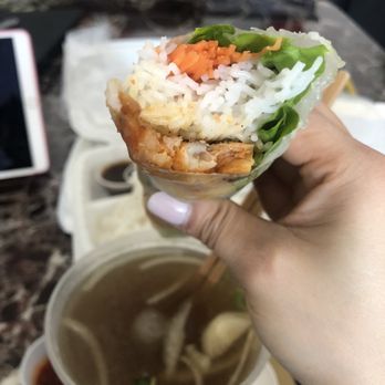 Pho Metro - Rice paper with Lemongrass Chicken (P2) - Vietnamese Near Me - Markham, Ontario