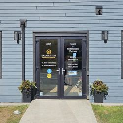 Saanichton Chiropractic Group - Front view Saanichton Chiropractic Group