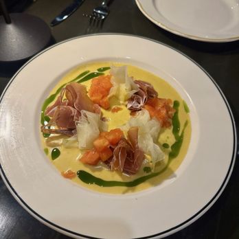 Tin Tin - Papaya y jamón serrano - Cuban Near Me - Miami, Florida