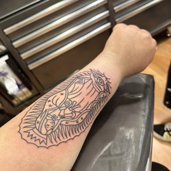 World Famous Suerte Tattoo - Process of the tattoo took about 6 hours At this point we took a break and went next door to get food really quick