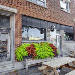 Broue Pub Brouhaha