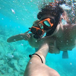 Snorkel stop with Capt Tony