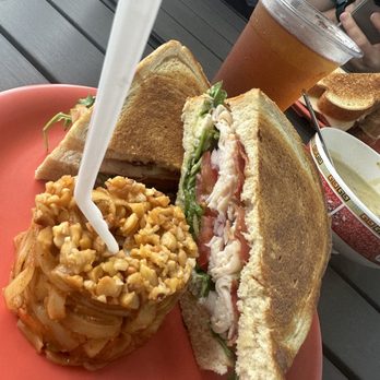 POM POM'S TEAHOUSE & SANDWICHERIA - CLOSED - Updated August