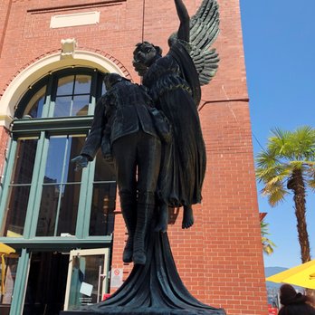 Gastown - Angel of Victory - Landmarks & Historical Buildings Near Me - Vancouver, British Columbia