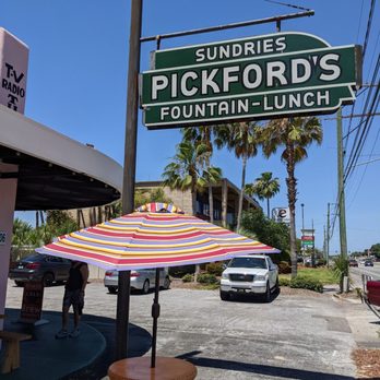 Pickford’s Sundries - Seating out front along Hillsborough Ave - American Near Me - Tampa, Florida Pickford’s Sundries - Seating out front along Hillsborough Ave - American Near Me - Tampa, Florida