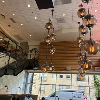 Wildberry Pancakes and Cafe - Vibes - Breakfast & Brunch Near Me - Chicago, Illinois