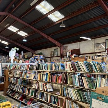 Planet Books - Bookstores Near Me - Signal Hill, California Planet Books - Bookstores Near Me - Signal Hill, California